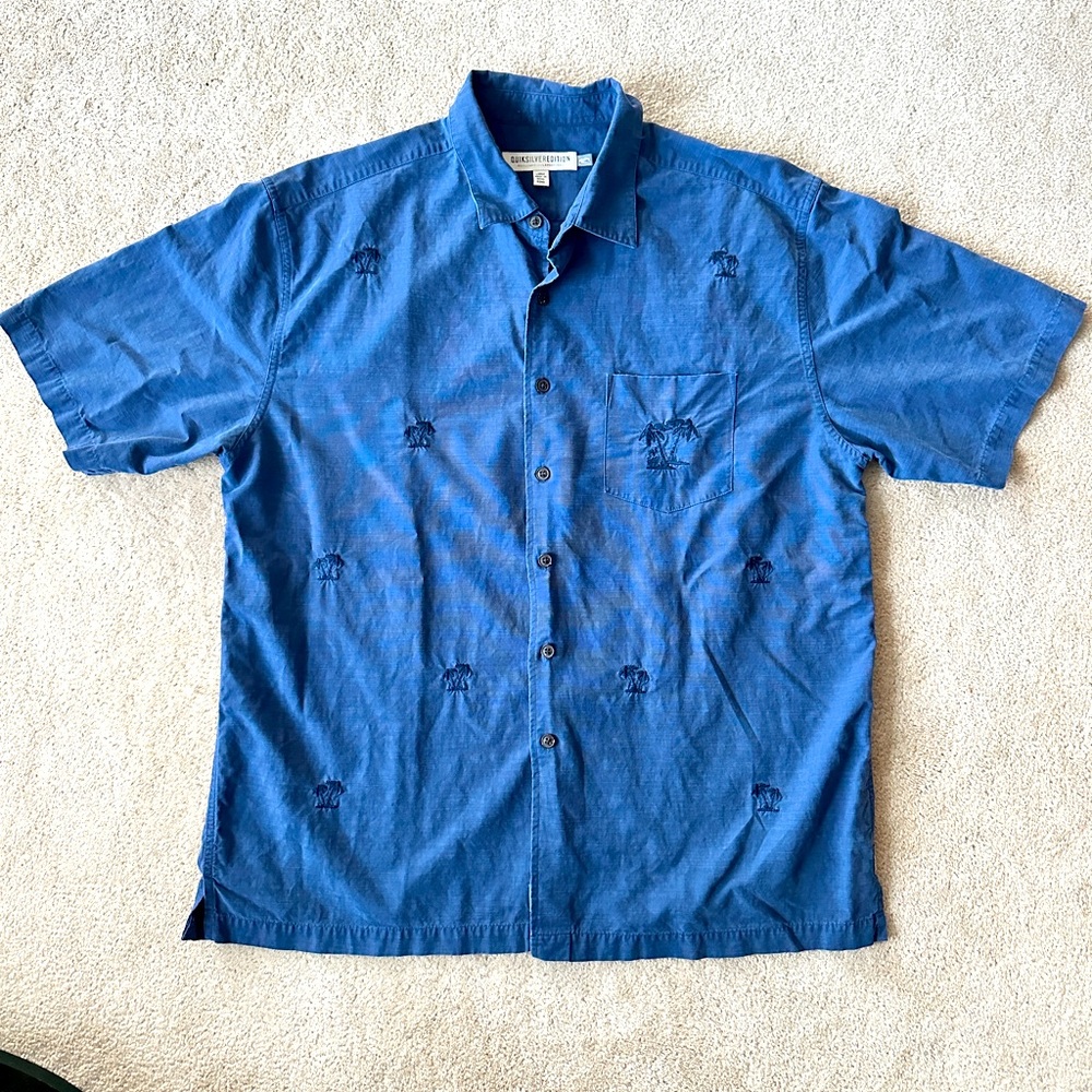 Quicksilver short sleeve shirt